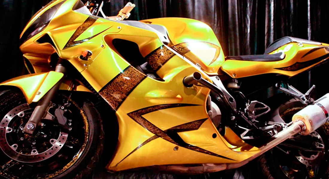 Пример аквапринта на мотоцикле